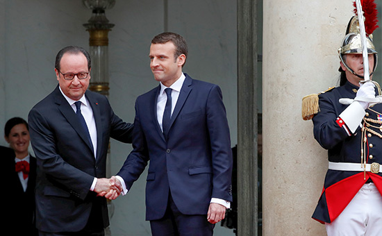 Франсуа Олланд и&nbsp;​Эмманюэль Макрон (слева направо)


