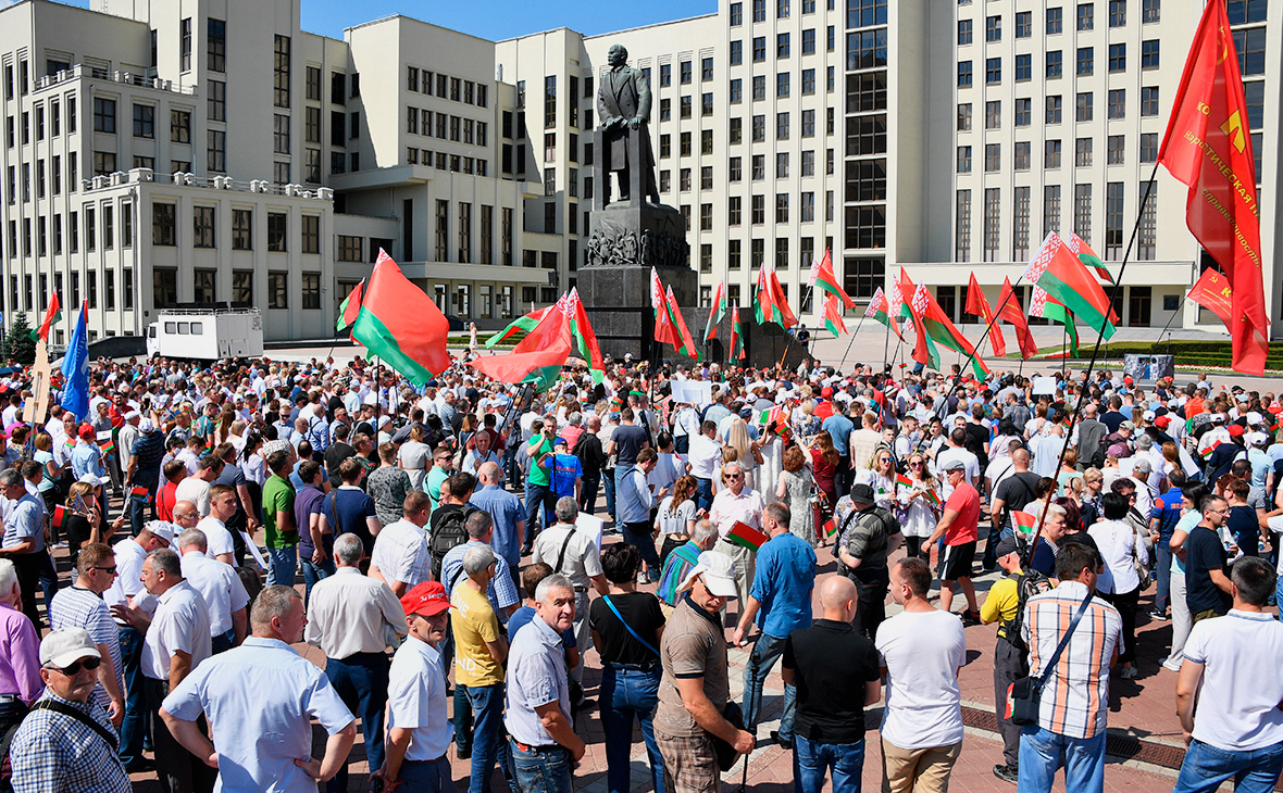 МВД Белоруссии сообщило о 65 тыс. участников митинга за Лукашенко