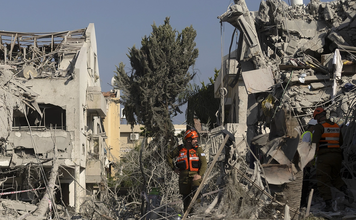 Amir Levy / Getty Images