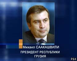 М.Саакашвили: ГД РФ превращает вывод баз в "яблоко раздора"