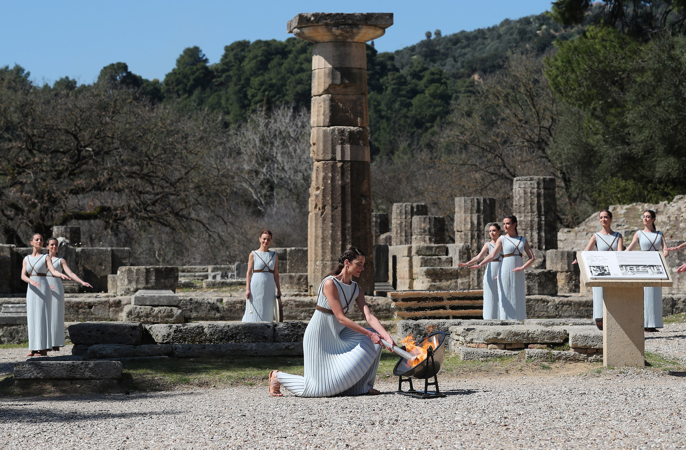 Олимпия&nbsp;&mdash; одно из крупнейших святилищ Древней Греции на Пелопоннесе, где возникли и на протяжении многих веков проводились Олимпийские игры
&nbsp;