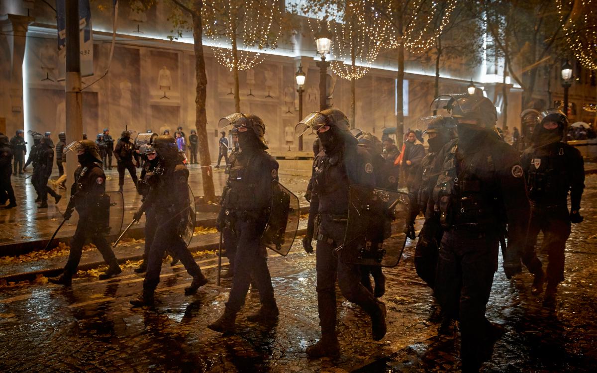 Во Франции задержали 227 человек за беспорядки после финала ЧМ