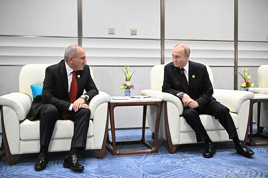 Премьер-министр Армении Никол Пашинян&nbsp;и Путин принимают участие во встрече на полях саммита ШОС.