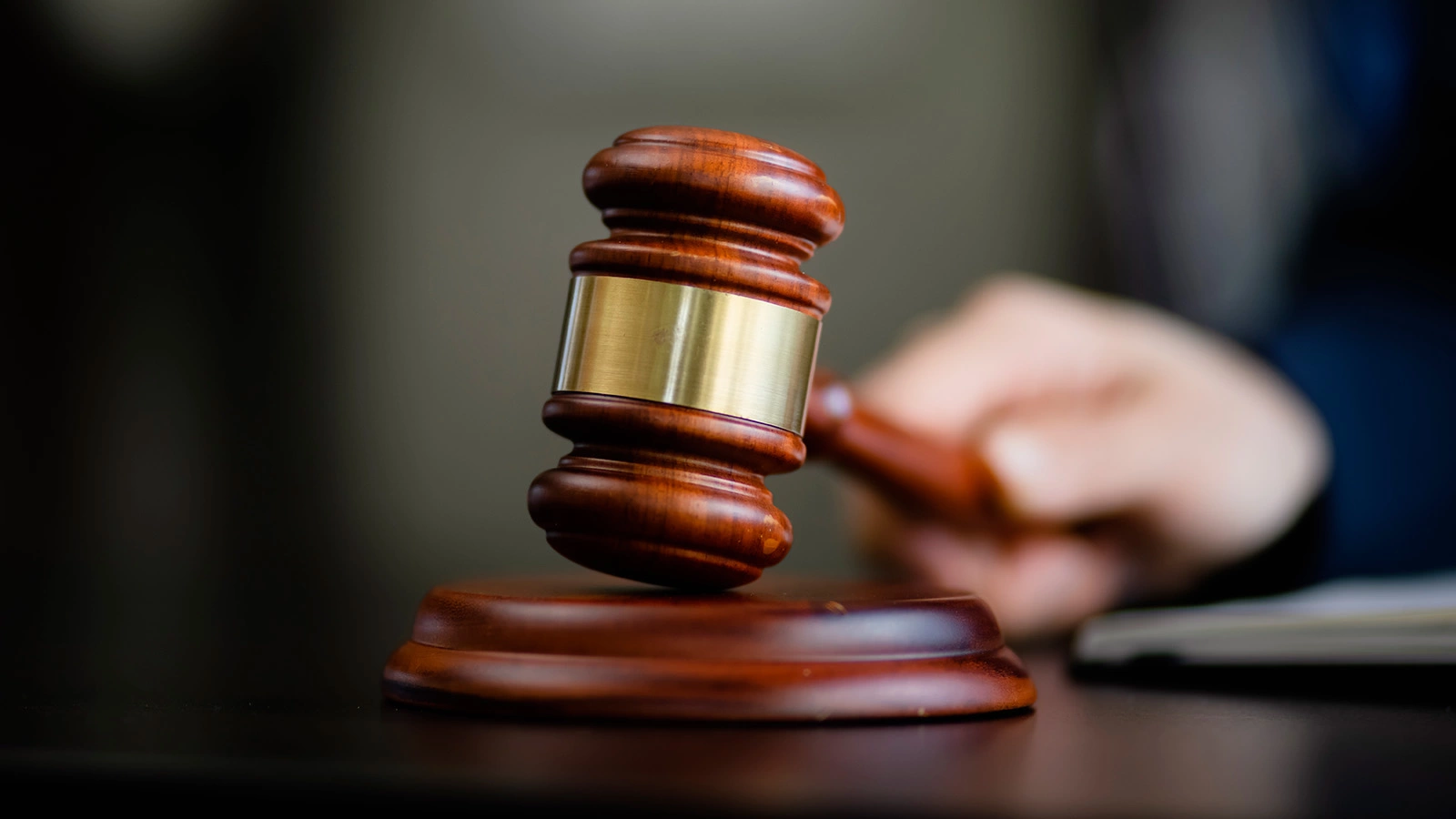 Верховный суд объяснил различия между взяткой и откатом