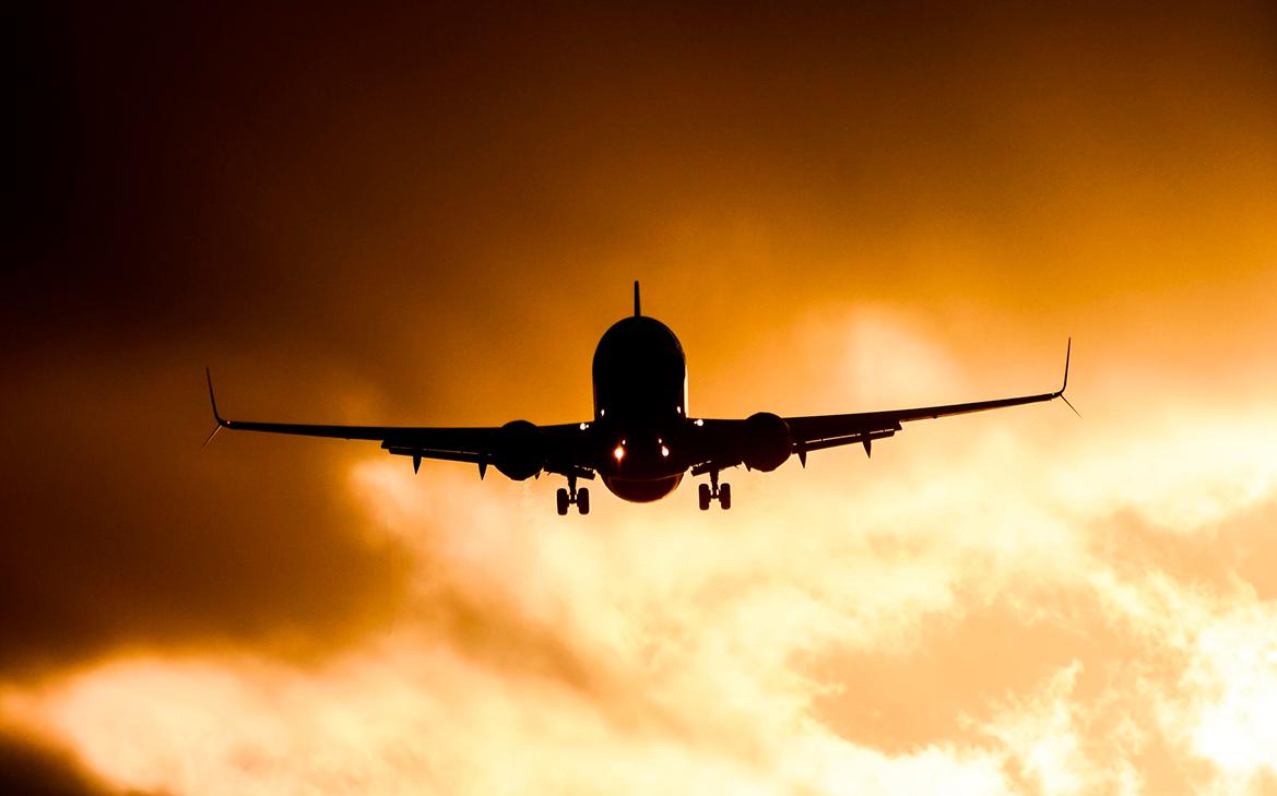 США замаскировали военный самолет под гражданский для удара по наркосудну