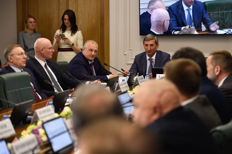 Заседание&nbsp;Комитета по экономической политике Совета Федерации РФ с участием представителей правительства Ленобласти
