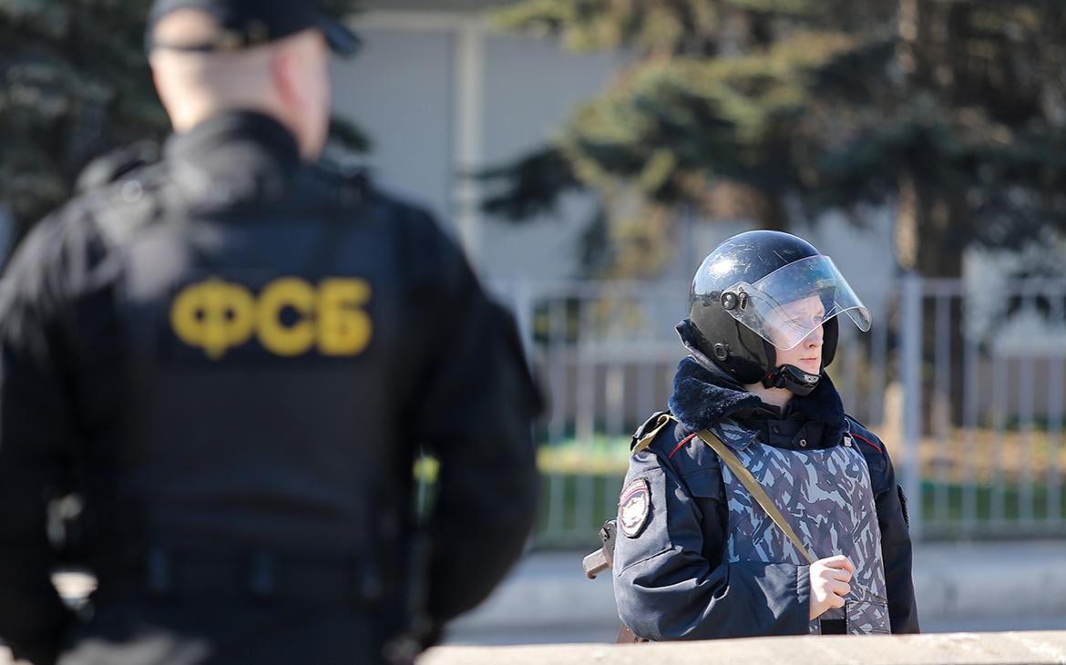 ФСБ предостерегла двух свердловских чиновников от разглашения гостайны