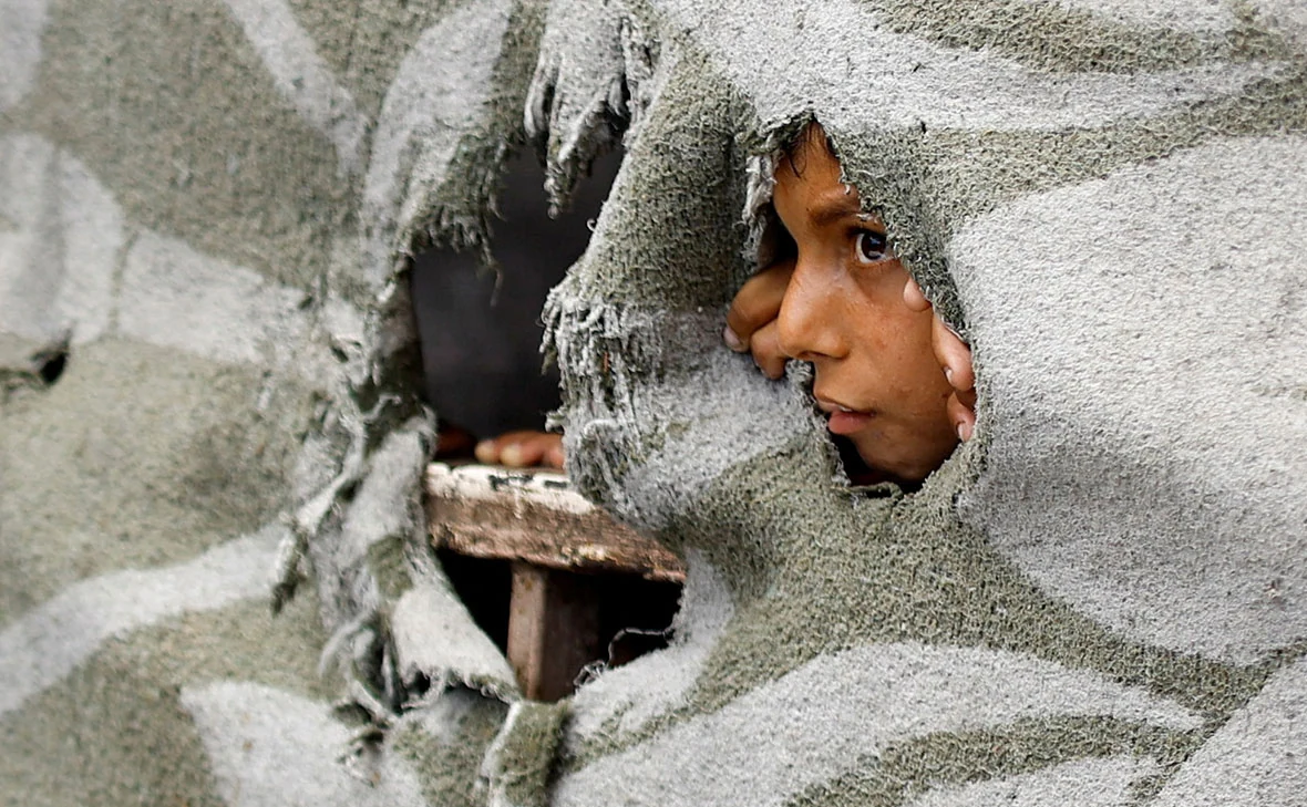 Mahmoud Issa / Reuters