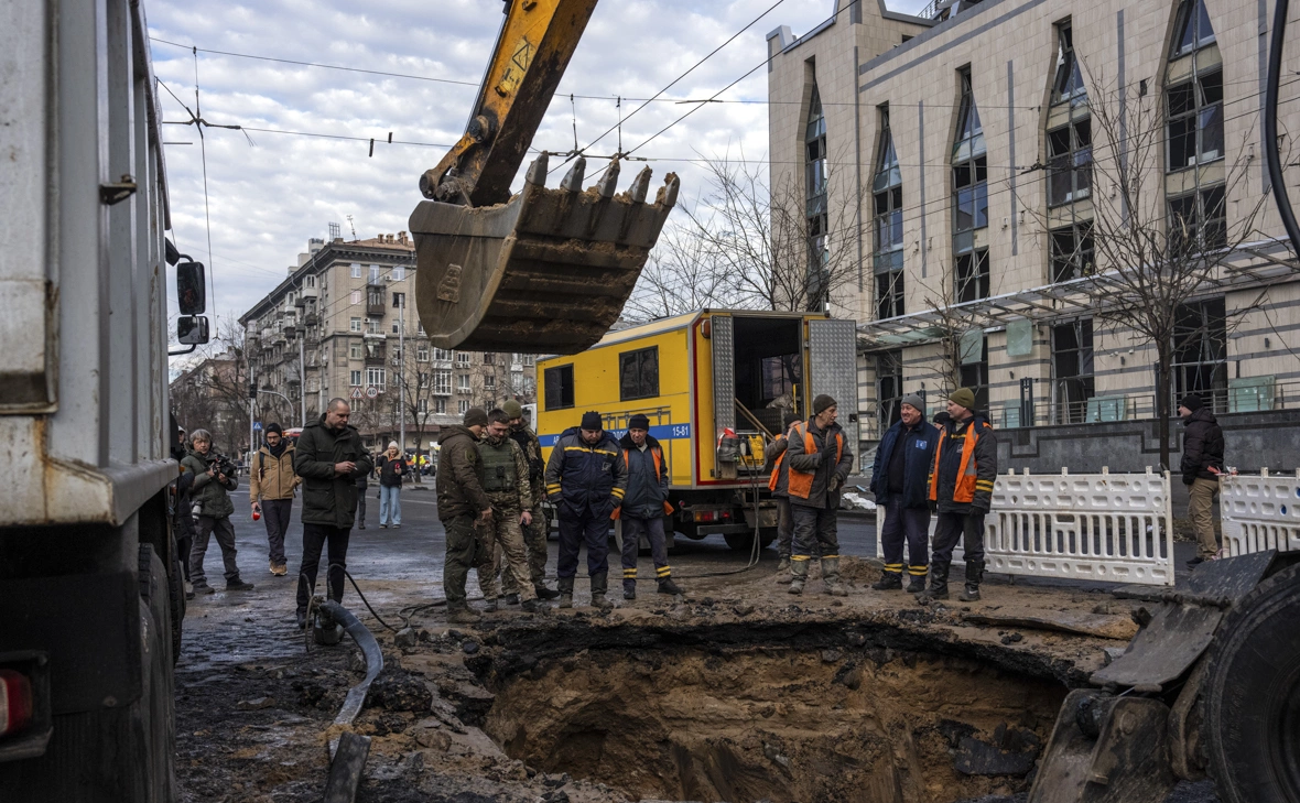 Carl Court / Getty Images
