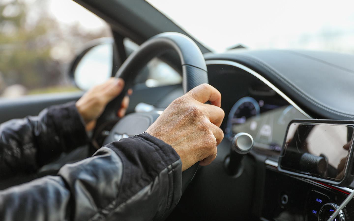 Как разблокировать руль в машине и почему возникает блокировка