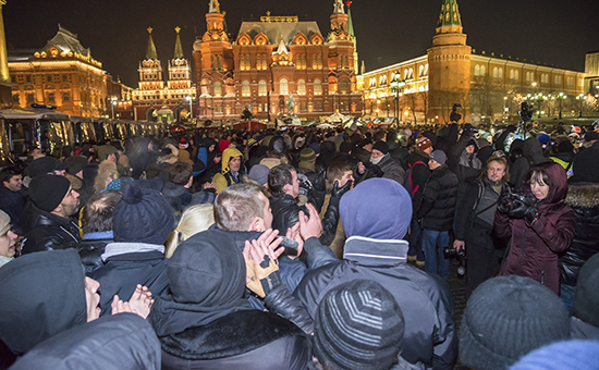 Акция в поддержку братьев Навальных на Манежной площади