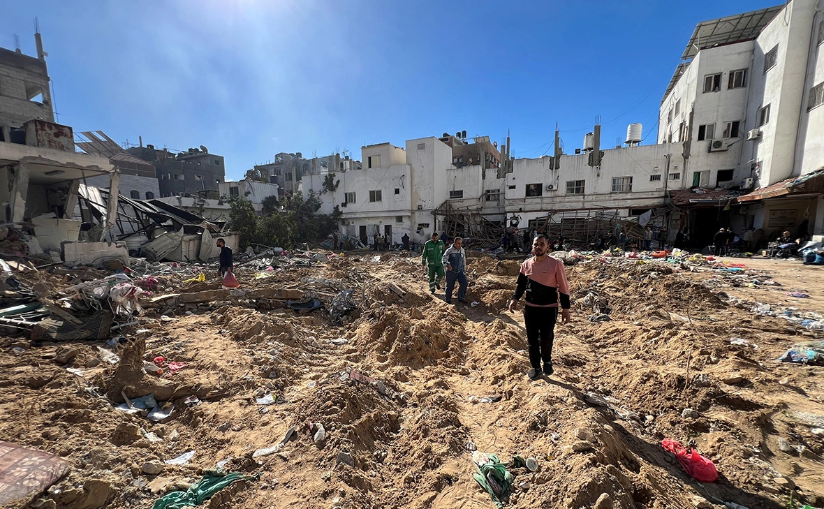 Fadi Alwhidifa / Reuters