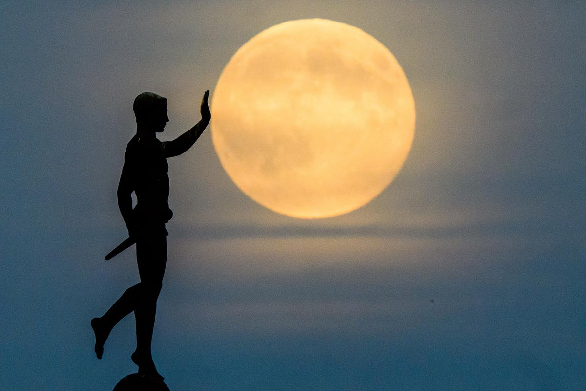 «Бобровая луна» Нижняя Саксония, Германия, 5 ноября 2025