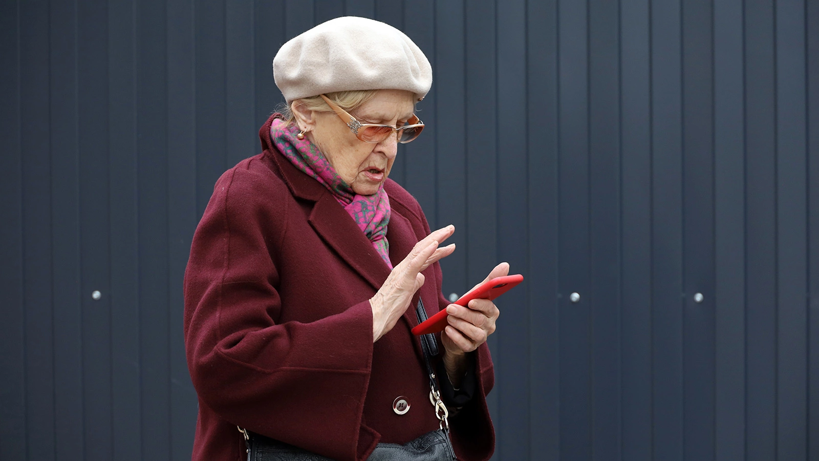 Социальные пенсии будут также проиндексированы с 1 апреля, причем тем же темпом, как вырастет со следующего года прожиточный минимум пенсионера