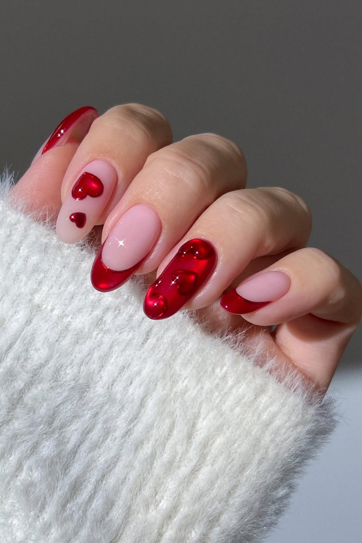 Объемный декор привлекает внимание, но может быть непрактичным в быту