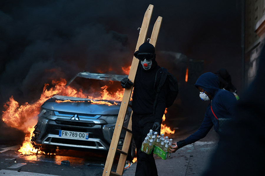 Stephanie Lecocq / Reuters