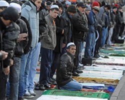 В Петербурге на время Курбан-Байрама для охраны порядка задействованы 525 полицейских