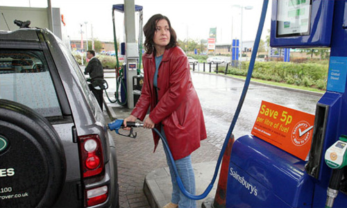 В США галлон бензина подешевел на 2,8 цента