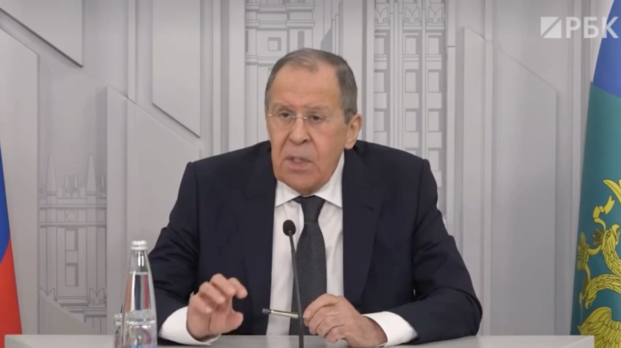 Лавров описал ответ России на поставки дальнобойного оружия Украине