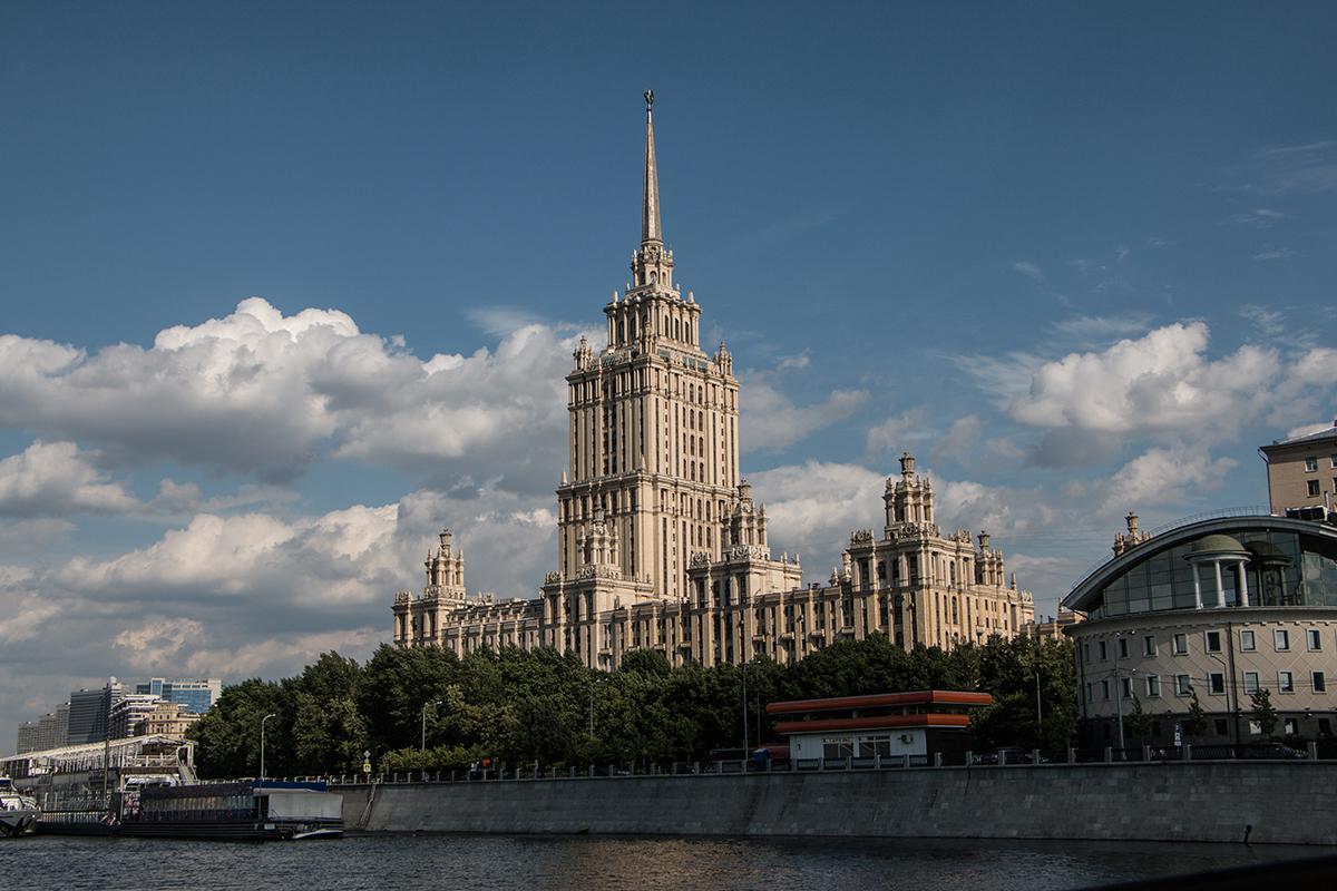 Гостиница &laquo;Ленинградская&raquo;