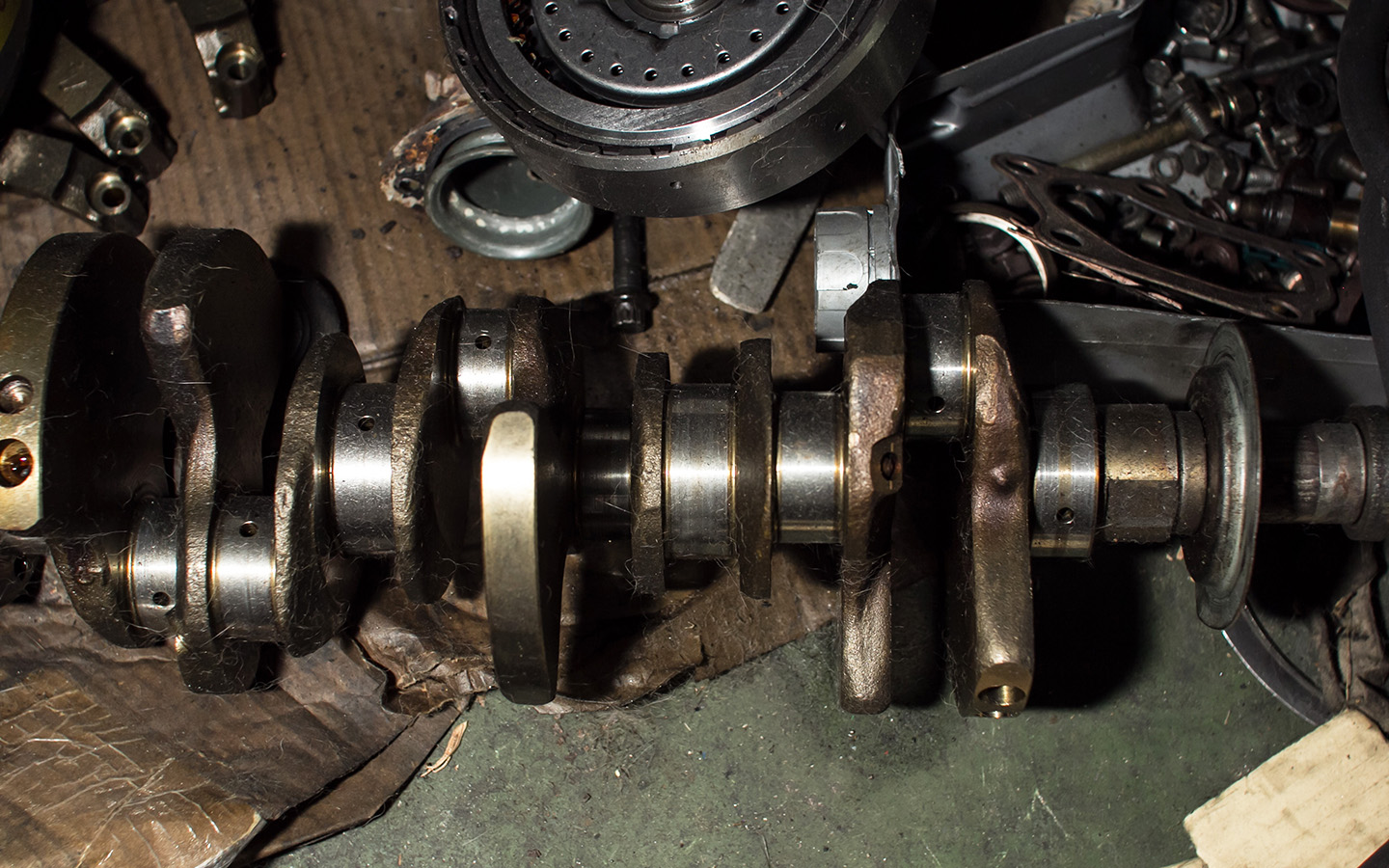 Если с провернутыми вкладышами мотор ездил достаточно долго (часы или дни) &mdash; иногда проще заменить его на контрактный, чем тратиться на все работы по восстановлению