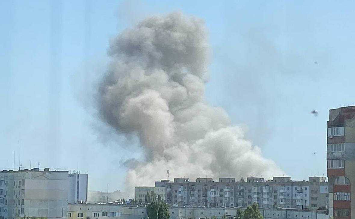 В ВГА заявили о пожаре после обстрела Каховской ГЭС и завода