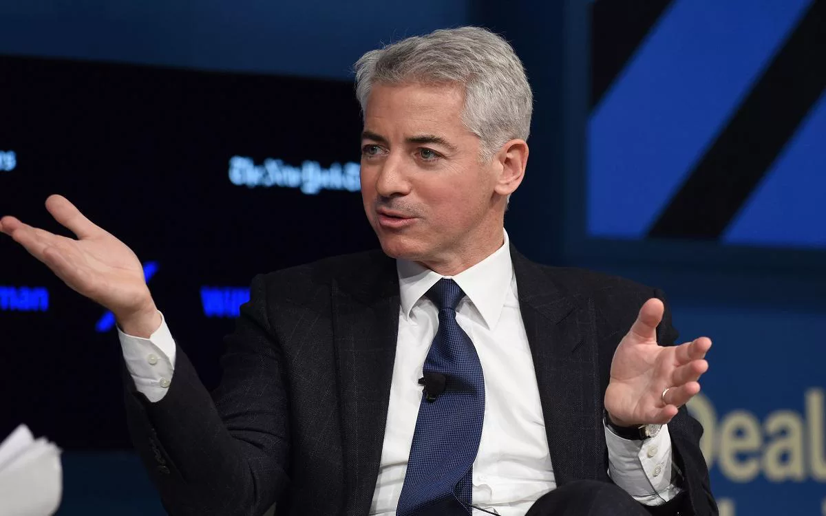 Bill Ackman Predicts Rising Interest Rates and Holds Short Positions in Bonds Amid Government Debt and Green Energy Transition