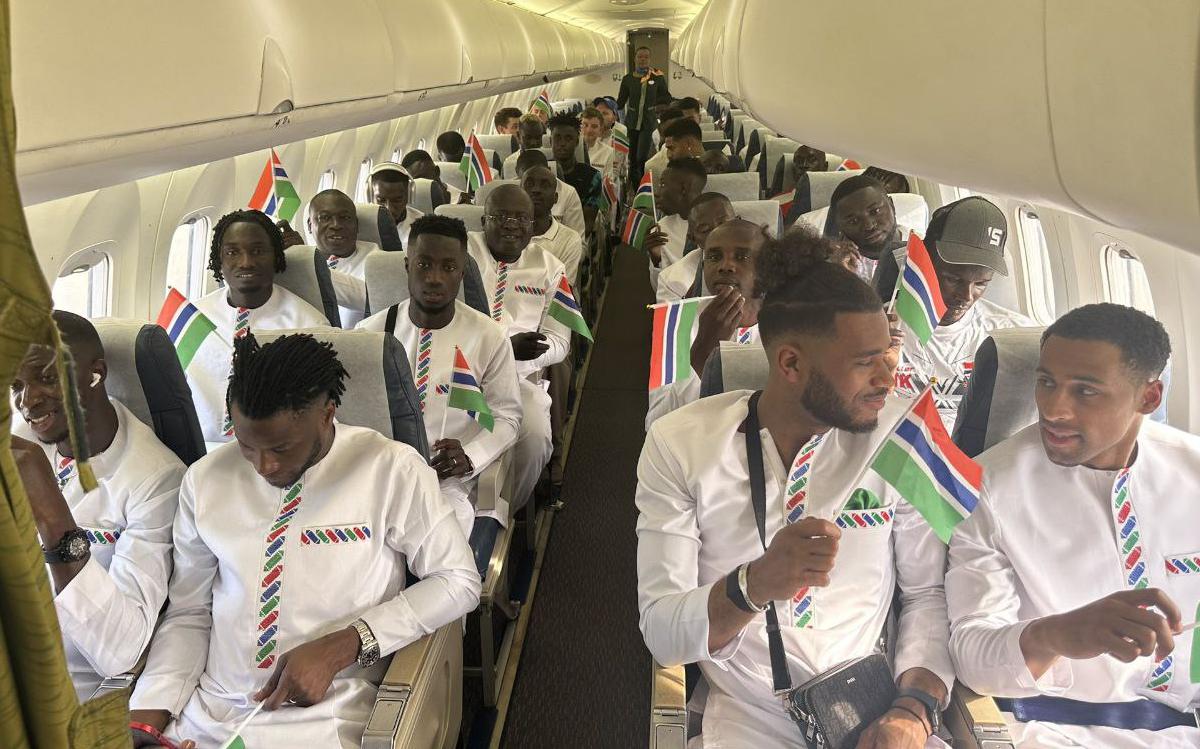 Рейс сборной Гамбии вернулся в аэропорт из-за потерявших сознание игроков