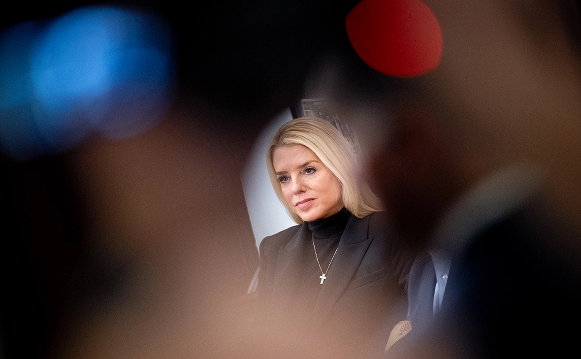 Andrew Harnik / Getty Images