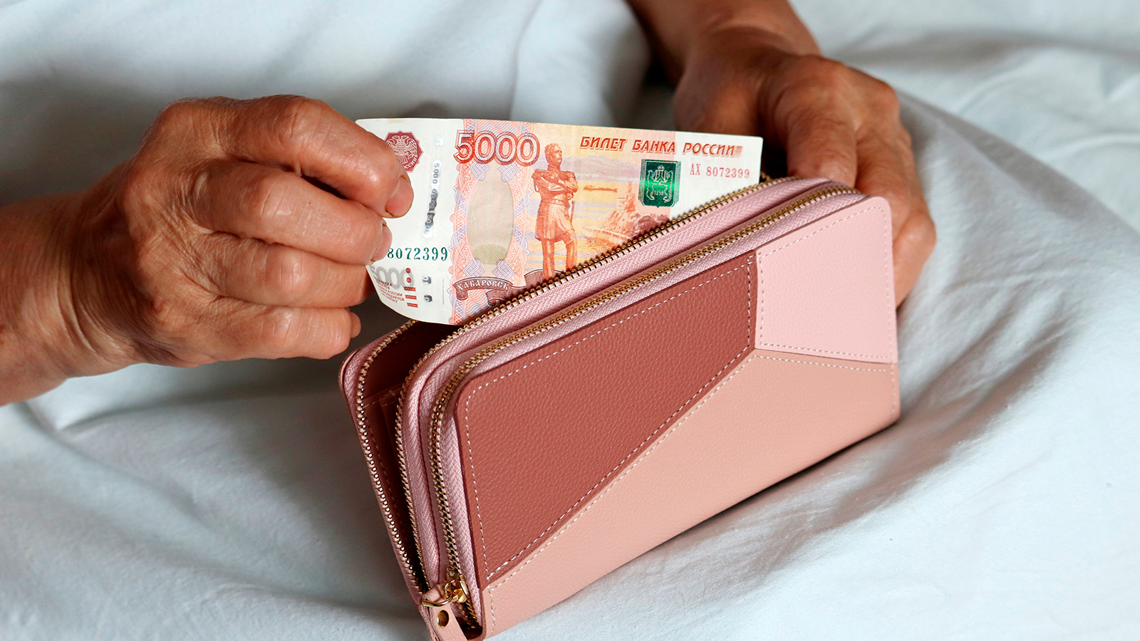 Миронов предложил выплатить 13-ю пенсию к Новому году