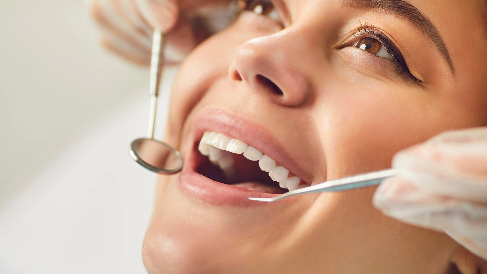 Ученые создали гель, который восстанавливает эмаль зубов