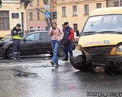 ДТП с маршруткой в Петербурге: пострадал ребенок