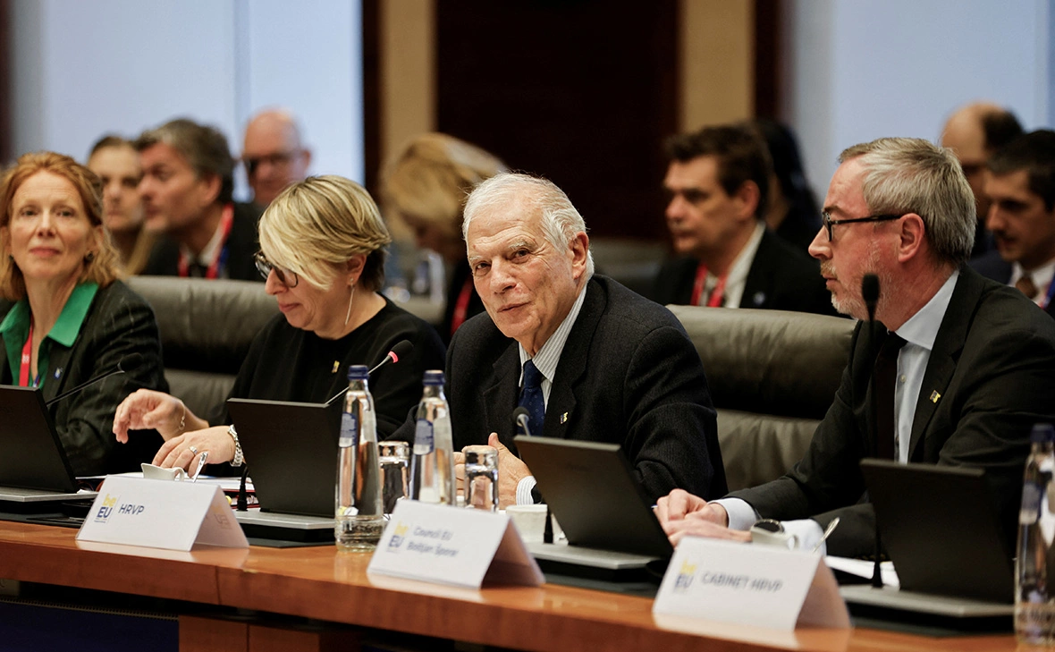 Johanna Geron / Reuters