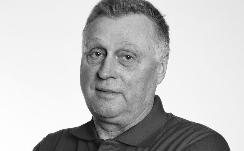 Юрий Петров