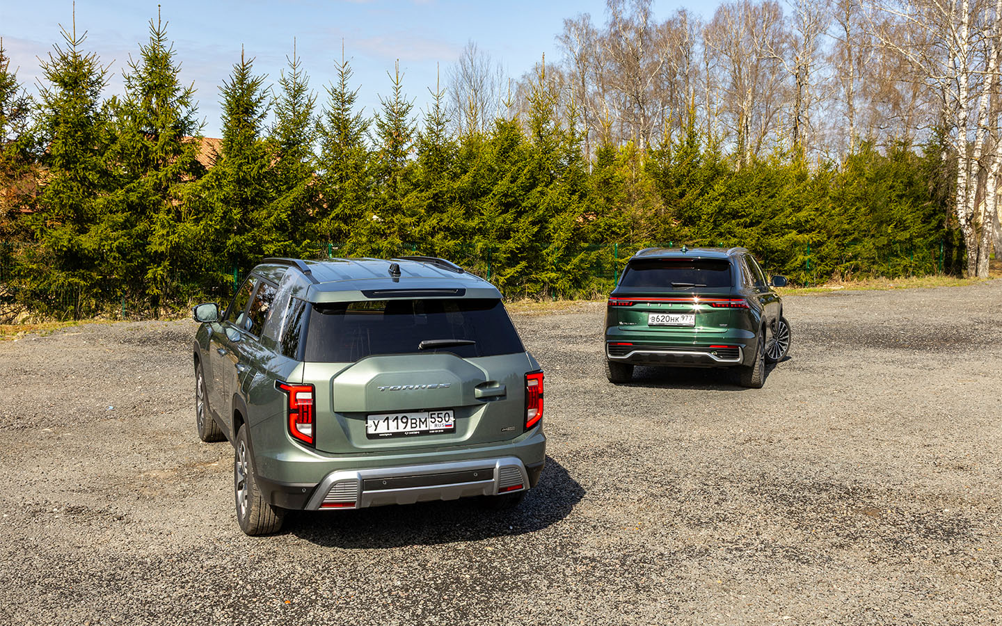 Geely Monjaro&nbsp;&mdash; с панорамной крышей, у&nbsp;KGM Torres этой опции вообще не предусмотрено