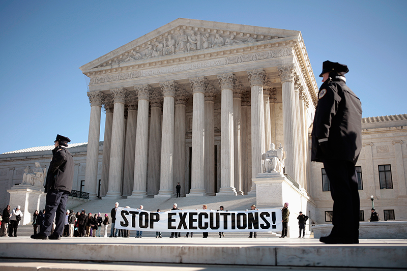 Во время протестов против&nbsp;смертной казни в&nbsp;США. Январь 2007 года
