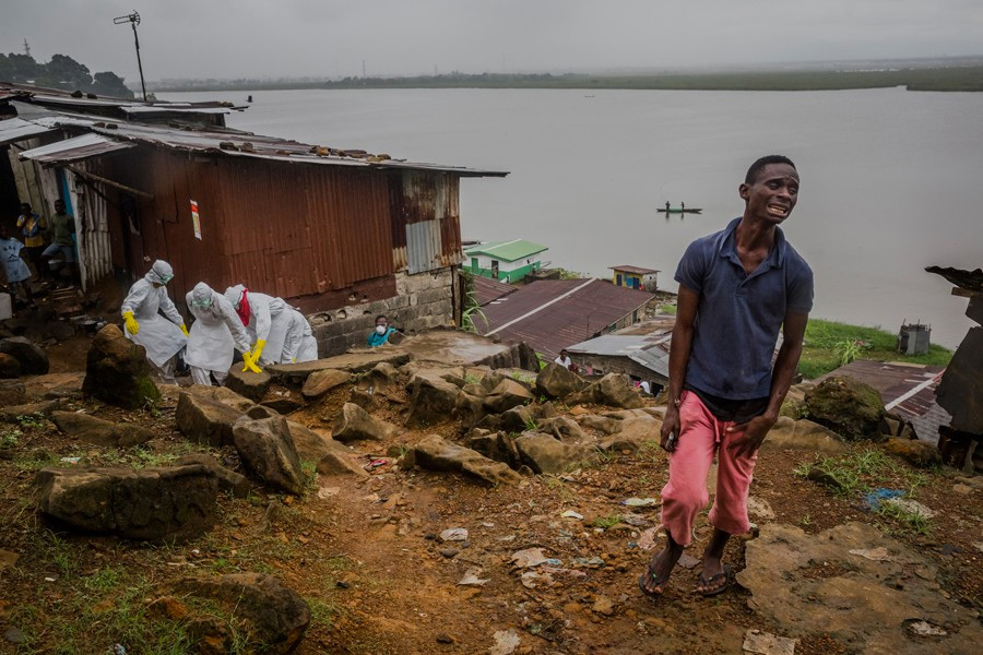 За серию фотографий на тему эпидемии лихорадки Эбола в&nbsp;Западной Африке
