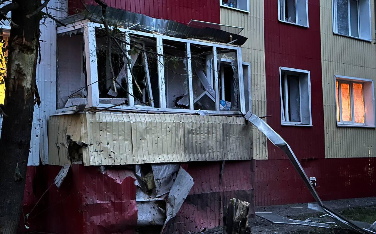 Гладков сообщил о поврежденных домах и горящем транспорте в Шебекино