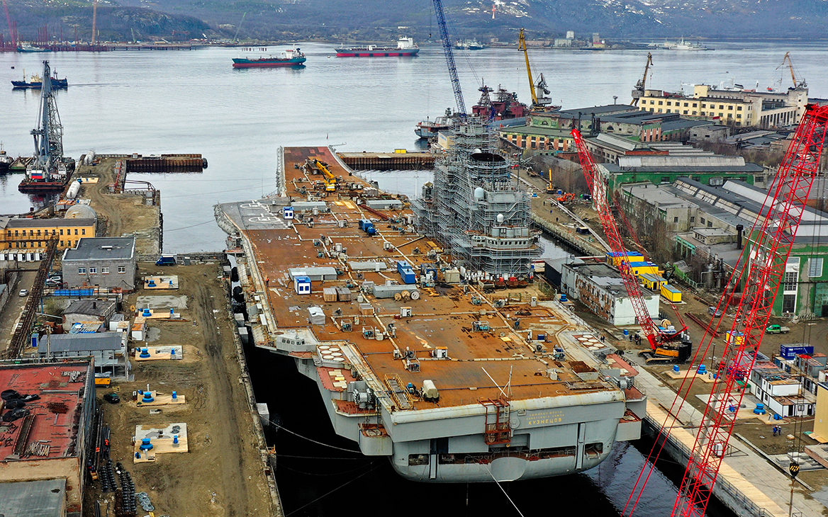 Глава ОСК сообщил о переносе сроков возвращения «Адмирала Кузнецова» ВМФ