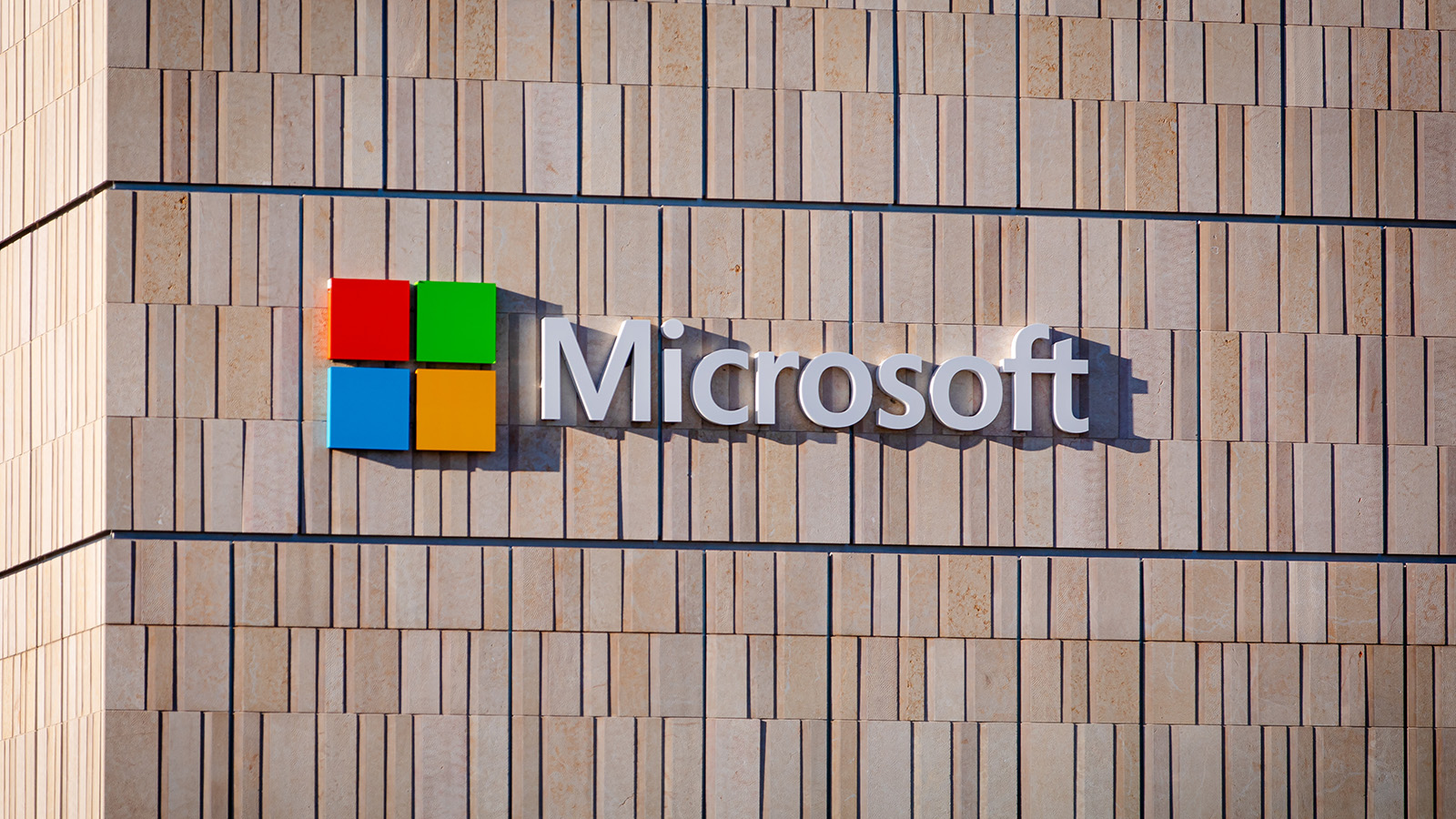 Microsoft обвинили в использовании пиратских книг для обучения ИИ