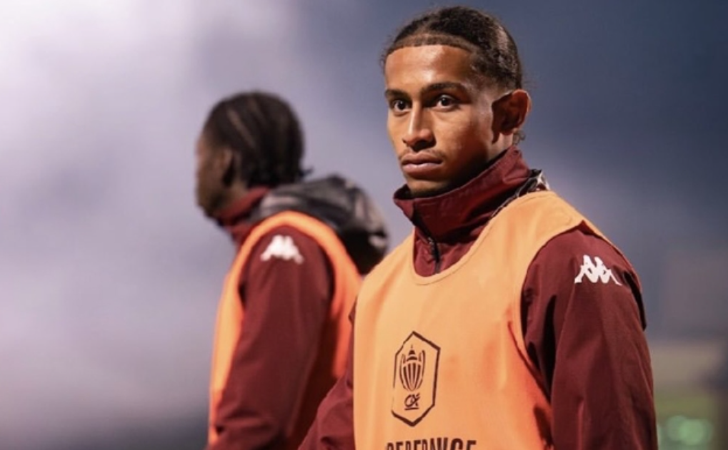 Таирис Дос Сантос