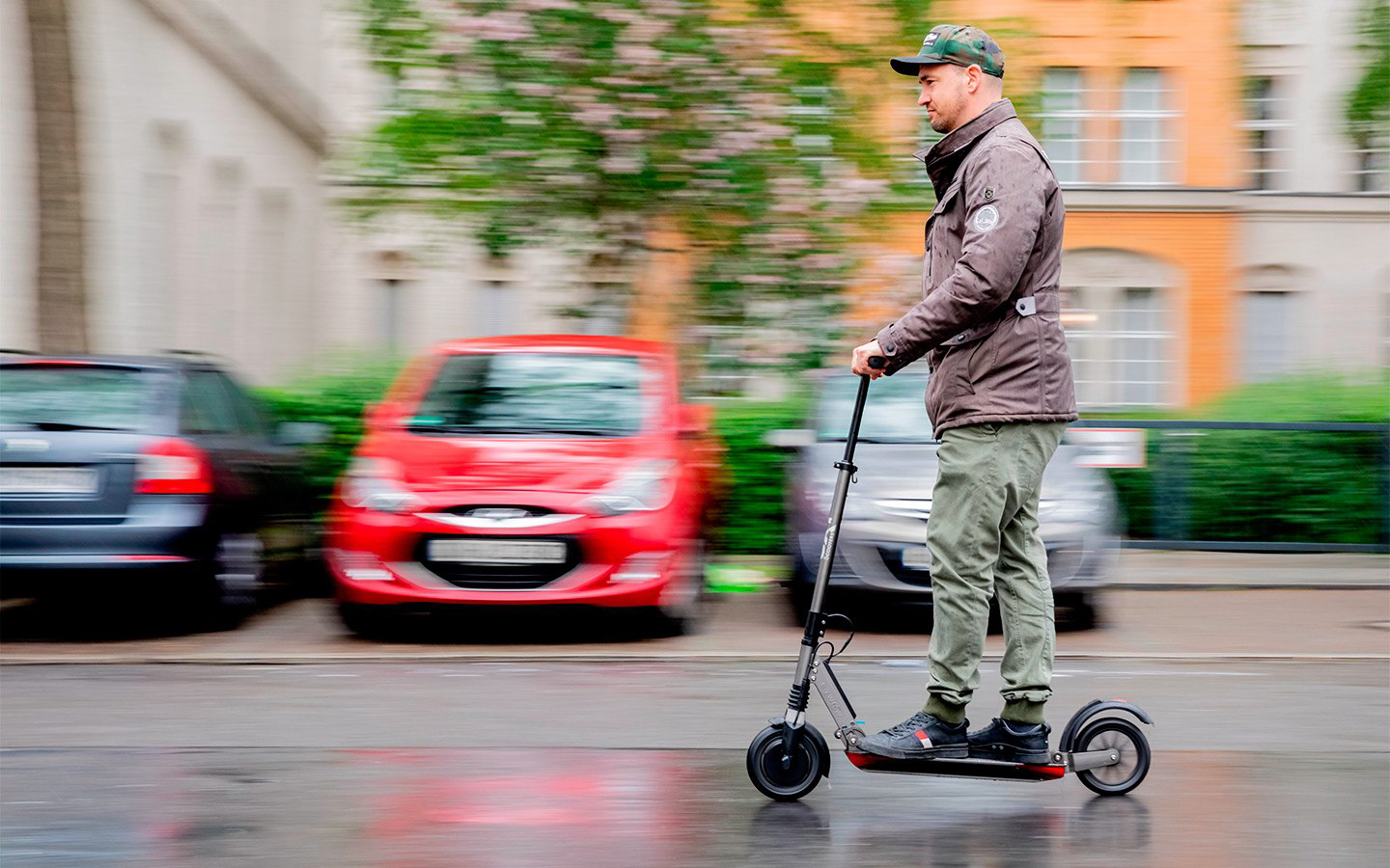 Согласно исследованию, 39% россиян считают, что для средств индивидуальной мобильности нужно разработать новые правила дорожного движения