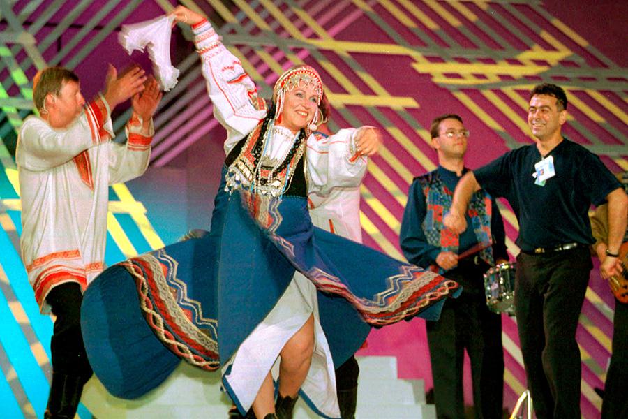 Надежда Бабкина во время выступления на фестивале &laquo;Славянский базар&raquo;, 1999 год