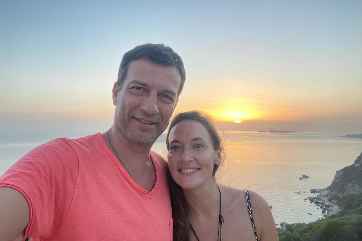 Қыздар эротикалық пойыз