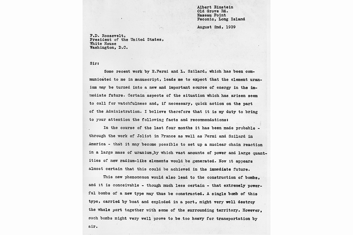 <p>Первая страница письма физика Альберта Эйнштейна президенту Франклину Делано Рузвельту, в котором говорится о возможности создания Германией атомной бомбы. 2 августа 1939 года</p>