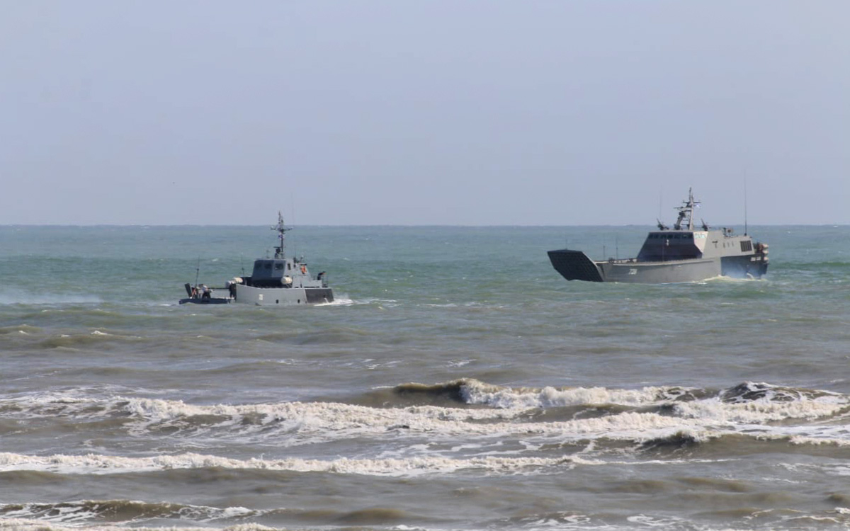 Катера Каспийской флотилии начали переход в Черное море