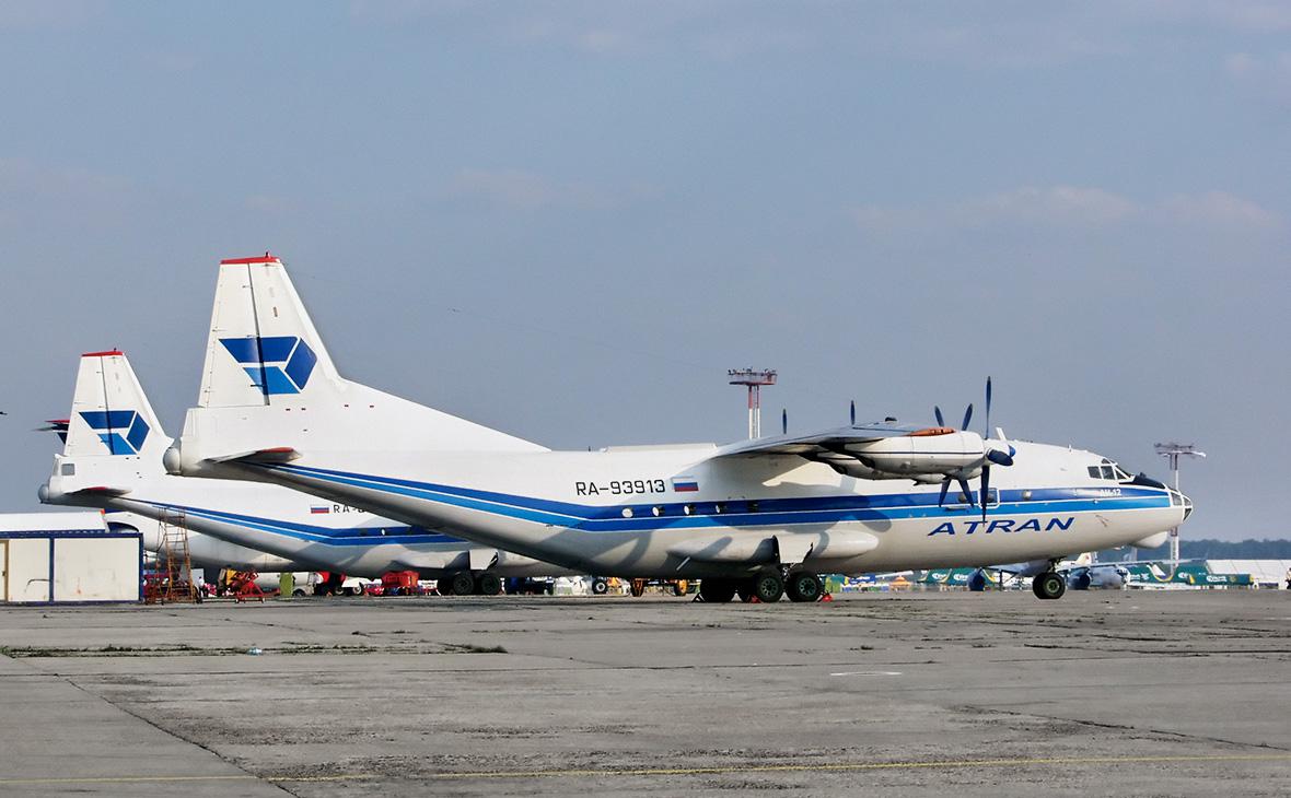 Грузовой самолет Ан-12