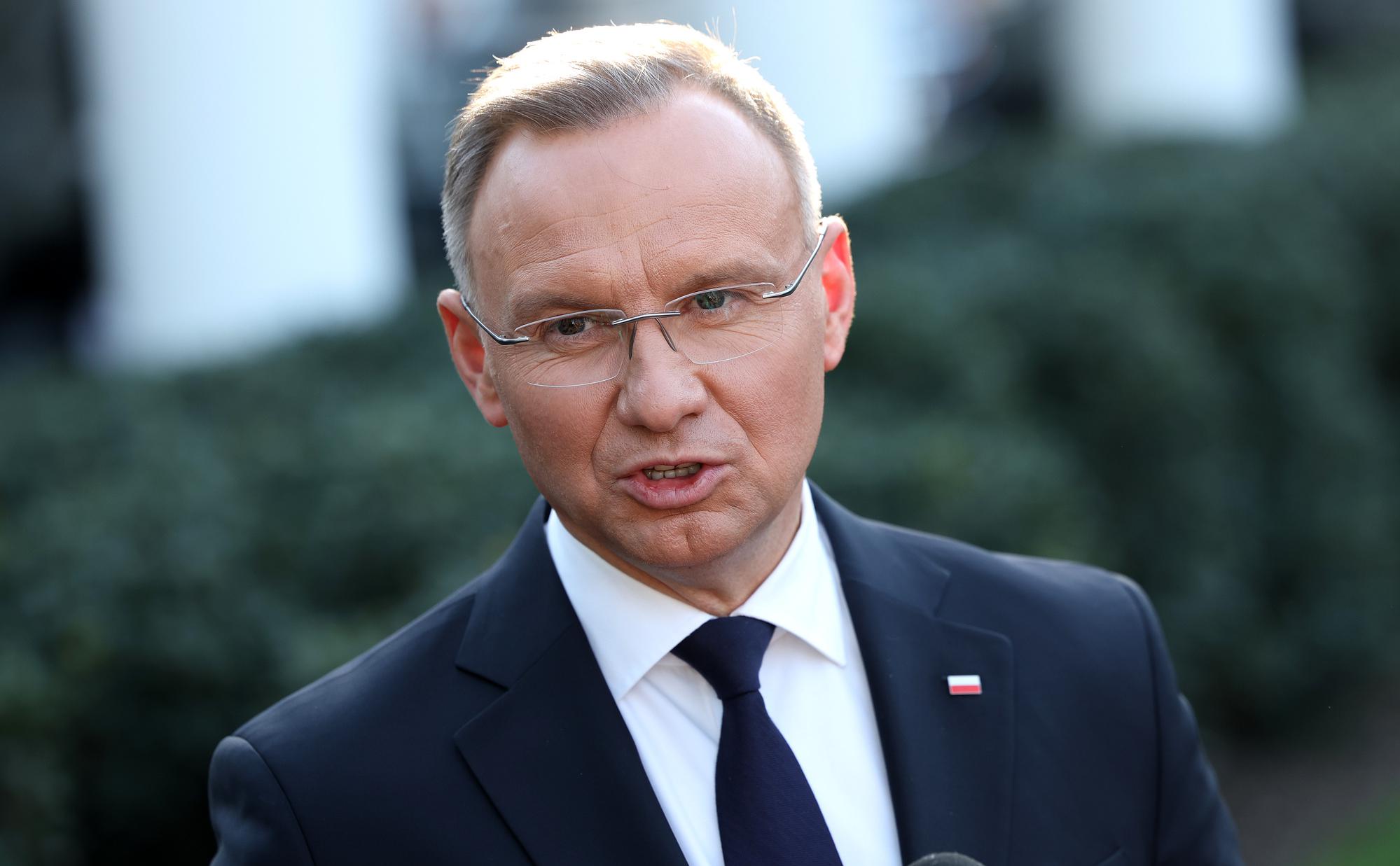 МИД Польши отказал президенту в праве обсуждать ядерное оружие"/>













