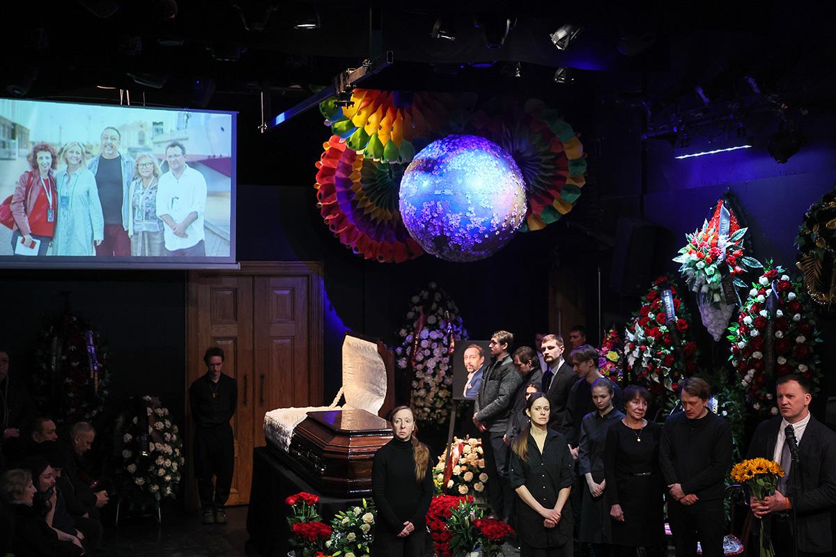 Прощание с  драматургом Николаем Колядой в Екатеринбурге