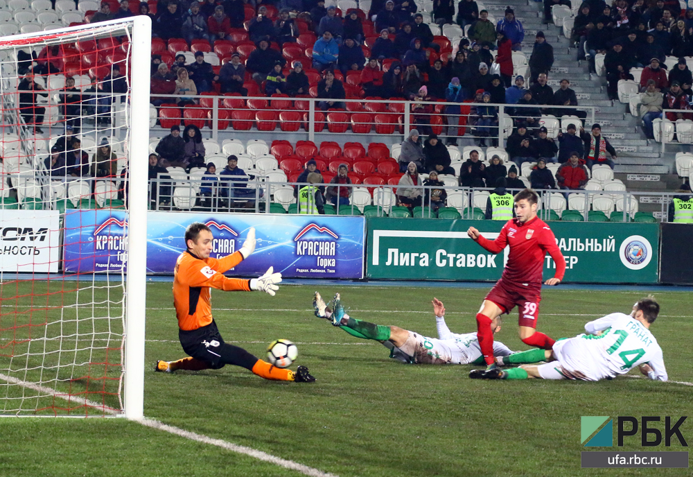 Счет на третьей минут матча открыл один из ветеранов казанского клуба, турецкий нападающий Гёкдениз Карадениз. Уфимцы, благодаря Дмитрию Стоцкому, отыгрались уже в первом тайме&nbsp;
